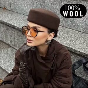 Elegant Brown Wool Beret